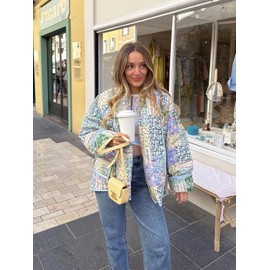 Tankaneo Womens Floral Patchwork Quilted Jacket Lightweight Cropped Open Front Puffer Coat Fall Oversized Short Outerwear