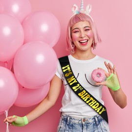 JXYCBZYing It's My 21st Birthday Sash Gold Foil, Black 21st Birthday Sash for Women, Finally 21 Bday Sashes, Ideal Twenty One Gifts, Happy 21 Bday Party Decorations, Ideas, Jokes and Favors