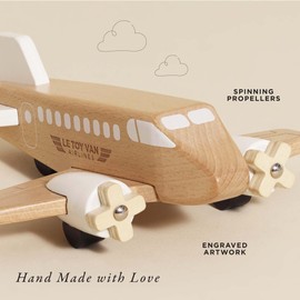 Le Toy Van – Wooden Toy Plane | Timeless Childs Play Toy with Spinning Propellers - Suitable for Ages 3+ years, Natural Wood