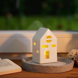 Relaxdays Ceramic Tea Light House, Light House for 1 Tea Light, H x W x D: 12.5 x 7 x 6 cm, Tea Light Holder House, White