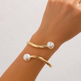 Gold Pearl Bracelets for Women Trendy Gold Cuff Bracelets for Women Irregular Open Wide Wrist Cuff Bracelet Jewelry Gift 2025