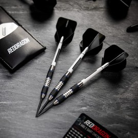 RED DRAGON Evos Blue Edition - Juego de Dardos de tungsteno de 24 Gramos con vuelos, Ejes y portafolios