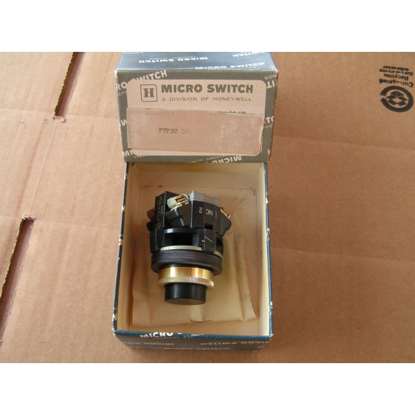 Micro Switch PTP22 Push Button Black 600VAC / 250VDC NEW!!!