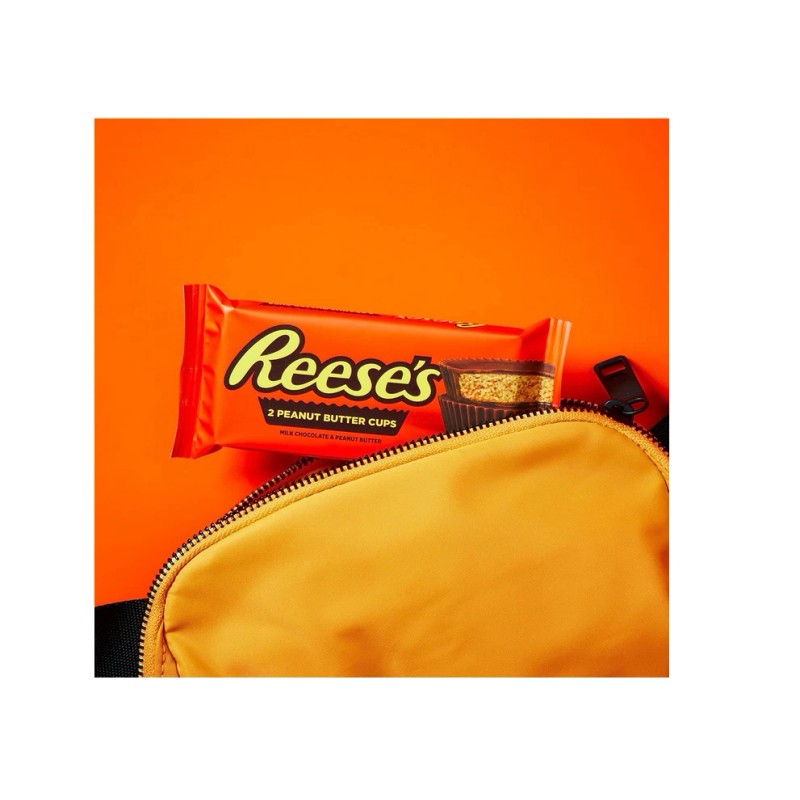 REESE'S Milk Chocolate Peanut Butter Cups, Christmas Candy, Select Flavor