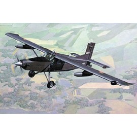 Roden 449 Model Kit Pilatus PC 6 B2 H4 Turbo Porter