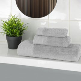 Superior Rayon from Bamboo Blend 3-Piece Towel Set, Luxury Quick Dry, Bathroom Essentials, Shower, Spa, Plush Soft Absorbent Towels, Includes 1 Bath, 1 Hand, 1 Washcloth/Face Towel, Platinum