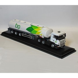 Oxford Diecast BP Tanker Scania