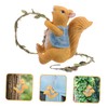 Levemolo Creative Squirrel Wall Decor Charming Resin Climbing Squirrel for