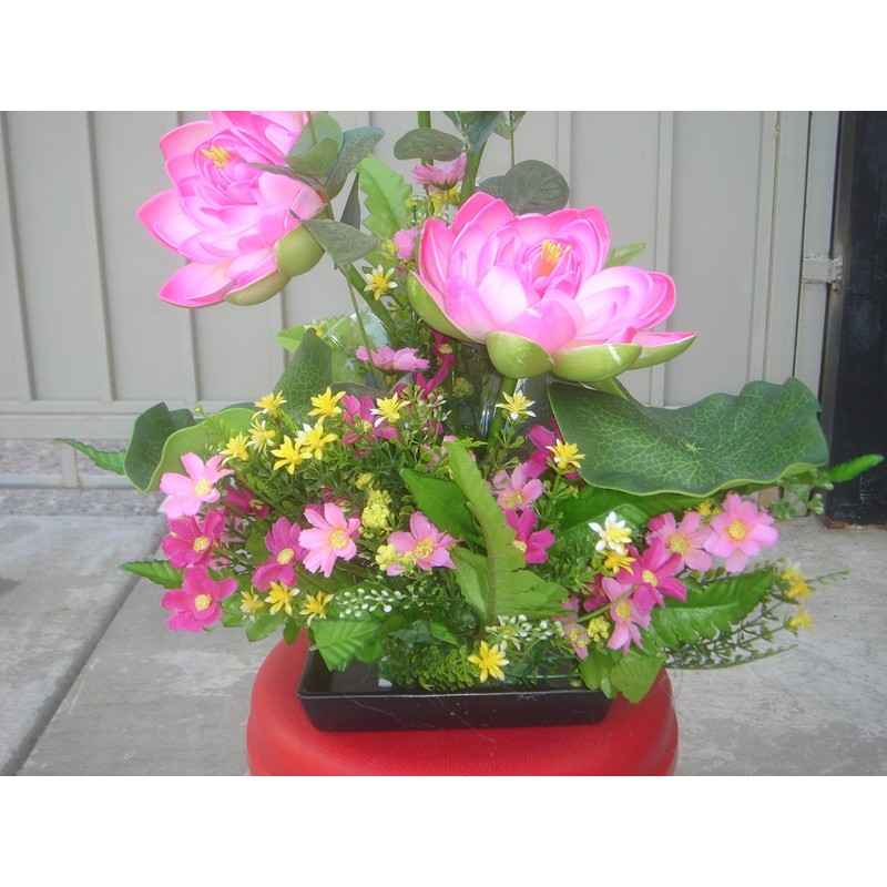 Plastic Artificial Lotus Flower with Black Square Procelain Pot