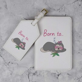 Azeeda 'Born to Sleep Sloth ' Passport Cover & Luggage Tag Travel Set (PA00026898)