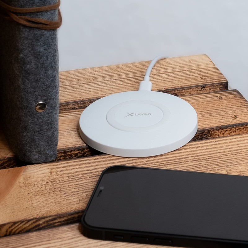 XLayer Ladegerät Wireless Charging Pad Basic 10W Qi-zertifiziert White