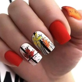 Fall Press on Nails Thanksgiving Short Square Fake Nails with Designs Orange Maple Leaf Matte Glue on Nails 24 Pcs Reusable Stick on Nail for Women WYFHDT