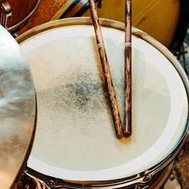 Veemoon Drum Rings, Drum Dampening Rings 4pcs Simple Practical Snare Using Mute Circle Instrument Mute Ring for 10/12/14/16 Inch Drums for Noise Control and Enhanced Sound