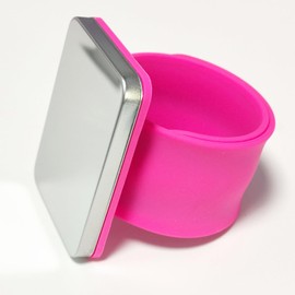 Magnetic Wrist Sewing, Portable Arm Pin Cushion Magnetic Pincushion with Wristband for Sewing Collection (Pink)