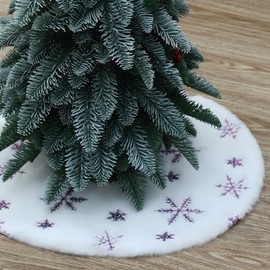 TWSANTAMAS Mini Christmas Tree Skirt 18 Inch, Soft White Plush with Purple Glitter Snowflakes, Festive Xmas Ornament Mat for Indoor Home Decorations