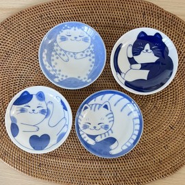 Fukubeya Mino Ware Nekogura Small Plate, 3.9 inches (10 cm) - Bee Wall, Mike, Shima, Tiger Cat Pattern Set of 4 - Indigo Round Plate, Small Bowl, Condiment Catcher, Candy Holder
