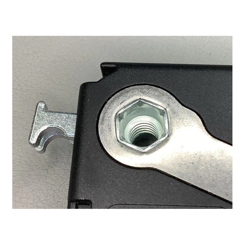 Southco R4-EM-9A1-150 Electronic Push-to-Close Latch, 1/4-20 Thread (R80)