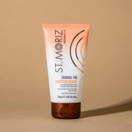 St. Moriz Advanced Illuminating Gradual Tanning Lotion | Hydrating Gradual Tan Moisturiser with Hyaluronic Acid & Shimmer Radiance Pigments | Builds up a Natural Glow in 1 to 3 Applications | 150ml