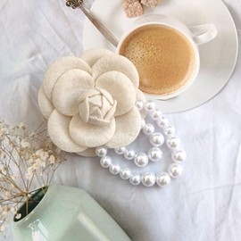 Rose Flower Brooch Pearl Corsage Collar Breast Pin Vintage Faux Pearl Badge Coat Suit Skirt Studs Accessories for Women Girls (Beige)