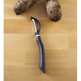 IMUSA USA Easy to Use Manual Chef Vegetable and Fruit Peeler, Black