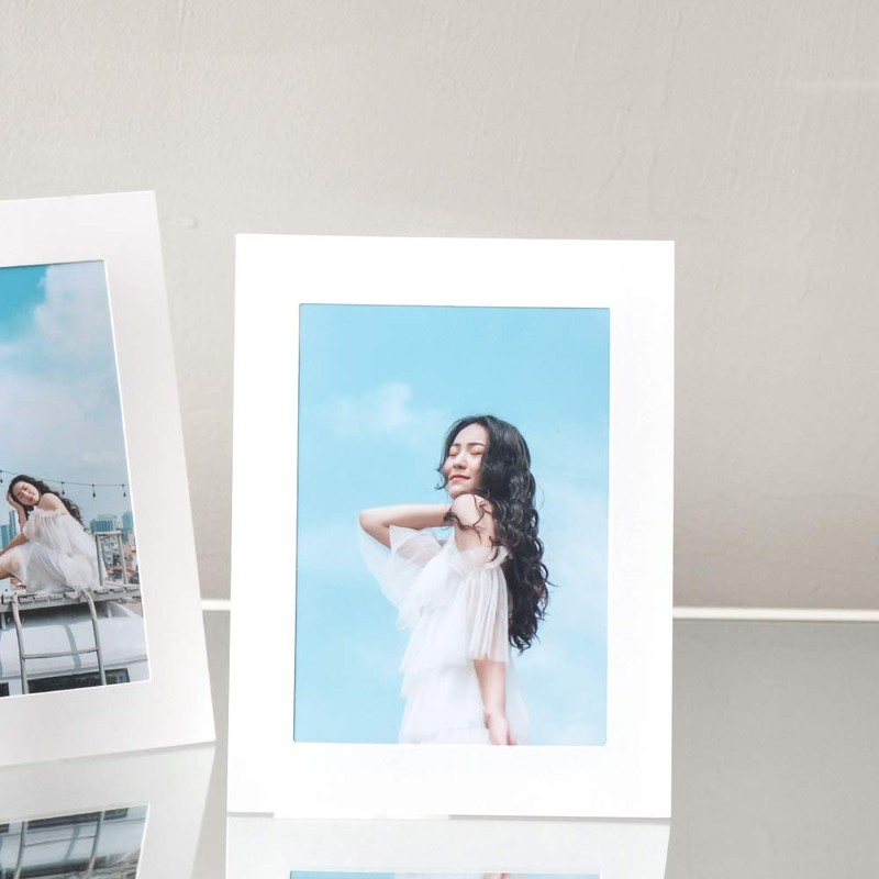 Monolike Standing Paper Photo Frame White 5x7 Inch Standing Paper