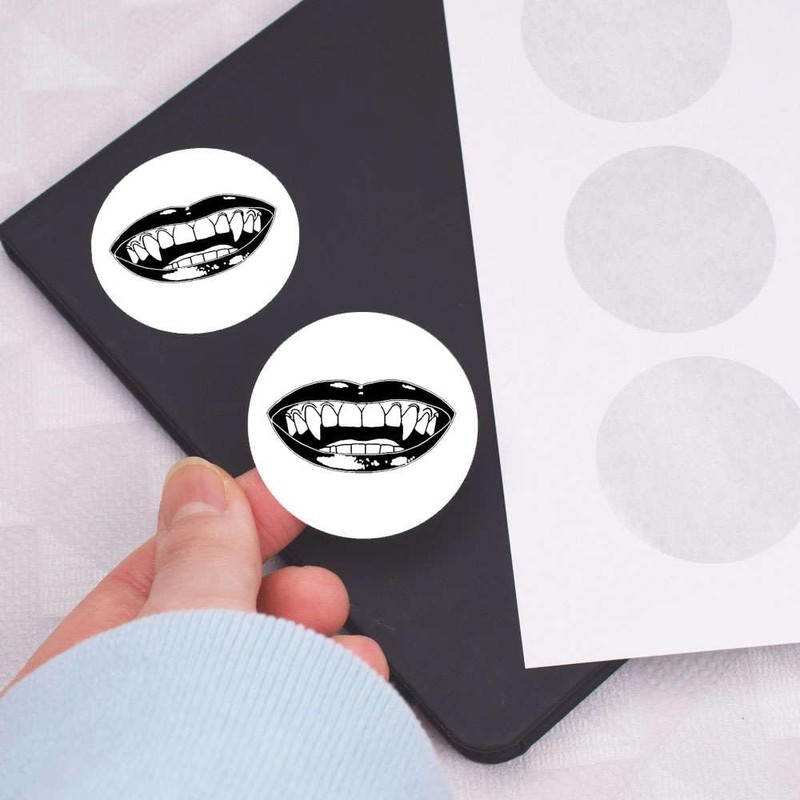 24 x 40mm Round 'Vampire Teeth' Stickers (SK00039142)