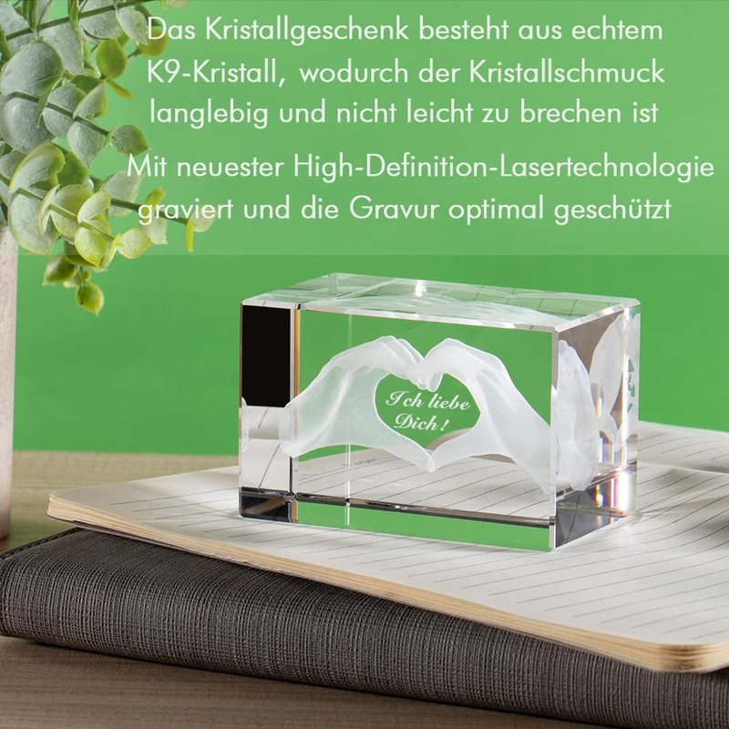 ERWEI 3D Crystal Decoration, Engraved Heart Shaped by Two Hands