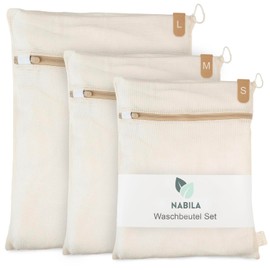 Practical set of 3 made of pure cotton: these fine mesh laundry nets in three different sizes reliably protect your clothes when washing.