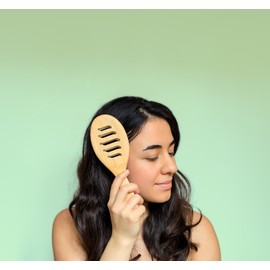 The Bamboovement Vent Brush