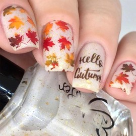 Vopintpy Autumn Thanksgiving Press on Nails Short Square Fake Nails Fall Maple Leaf Acrylic Glue on Nails Glossy Reusable Stick on Nails for Women DIY Maple Leaves Manicure