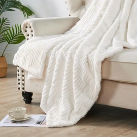 Home Soft Things Shaggy Wavy Faux Fur Throw Blanket with Micromink Back, Breathable Throw for All Seasons, Cozy Warm Blanket for Bed, Sofa and Camping, 50"x60", White