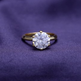 SAVEARTH DIAMONDS 2 1/2 Ct Six Prong Solitaire Round Cut Lab Created Diamond Moissanite Ring, 18k Yellow Gold Plated 925 Sterling Silver, Gift for Wedding, Engagement And Anniversary Ring Size - 4