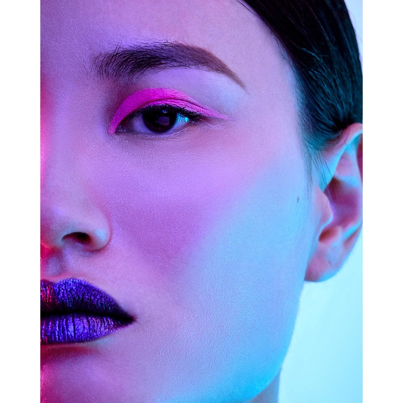 L'Oréal Chroma Morphose Glitter Pressed Lipstick - 04 Deep Venom