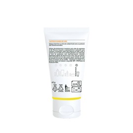 Garnier Super UV Protector Solar Facial Toque Seco Efecto Mate Con Color Tono Medio, Textura Ligera Gel Crema Hidratante con Vitamina C, 40ml