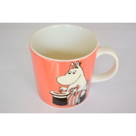 Iittala Moomin Tasse Moominmamma + The Berries (vom Hersteller eingestellt)
