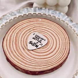 Guitar Gifts for Son Keychain for Men I Couldn't Pick A Better Son Birthday Gifts from Dad Mom Funny Guitar Gifts for Men Unique Musician Birthday Gifts for Guitar Players Christmas Gifts for Sons