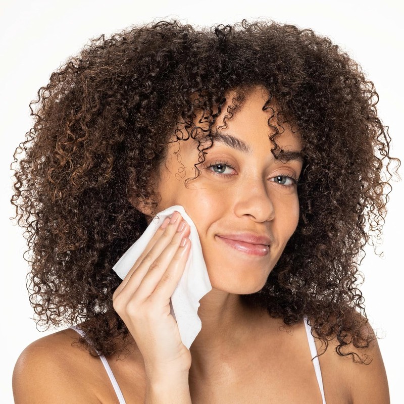 Neutrogena Makeup Remover Wipes Singles, Individually Wrapped, Daily Facial Cleanser