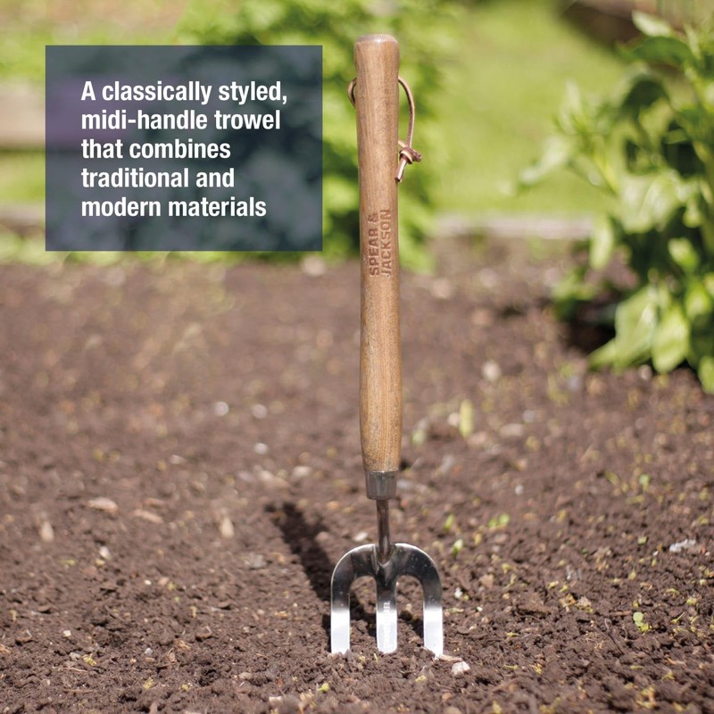 Spear & Jackson 5110WF Traditional Long Handled Weed Fork, 12"