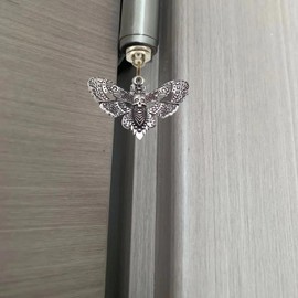 Silver Hinge Head Home Decoration Gothic Butterfly,Magnetic Hinge Dropper Hanging,Magnetic Hinge Head Toppers,Door Hinge Pin Topper (Silver)