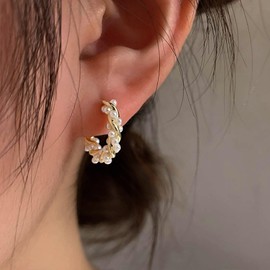 TseanYi Pearl Hoop Earrings Gold Pearl Huggie Hoop Earrings Boho Pearl Twist Hoop Earrings Vintage Pearl Bridal Earrings Wedding Pearl Earrings Jewelry for Women