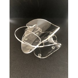 Clean your washbasin! A new compact and functional crystal soap holder