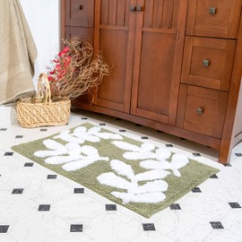 Chesapeake Monte Carlo 2Pc. Sage & White Bath Rug Set 35140 (21"x34" & 17"x24")