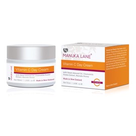 Crema de día con vitamina C para cara y cuello con extracto de flor de manzanilla, miel de manuka y aceite de almendras dulces, fórmula a base de plantas, cuidadosamente formulada para mantener tu piel joven y saludable