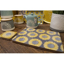 Itucci Sets of 4 (8 pc) Artisan Flower Placemats & Coasters Set, Floral Cork Backed Placemats & Coasters, & Kitchen Protector Mats for Decoration, Heat-Resistant Coating