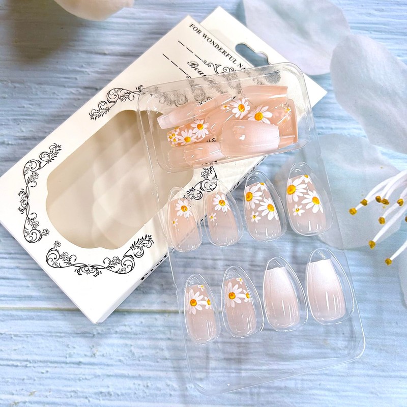 Daisy Press on Nails Medium Ballet Shaped White Flower Daisy