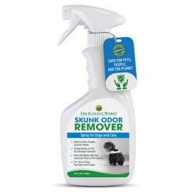 The Ecology Works Skunk odor remover for dogs & pets| Spray on your Pet, Clothing, Furniture, Carpet| No Masking of Odor, Works on contact| Made in USA- 32 Ounces