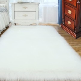 ABWXN Faux Sheepskin Fur Rug 60x120 cm Fluffy Shaggy Rug, Soft Furry Rugs for Bedroom Bedside Living Room -White