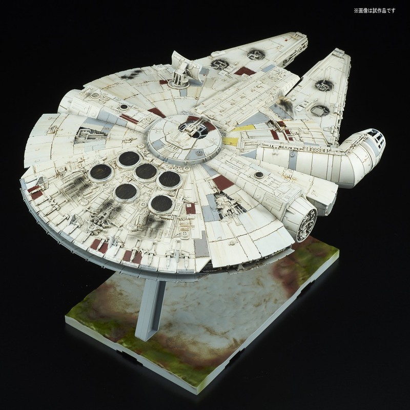 Star Wars: The Last Jedi Millennium Falcon 1/144 Scale Plastic