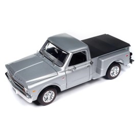 Auto World 1968 Chevy C10 Pickup Stepside Silver Poly 1:18 Scale 1/18 AW324