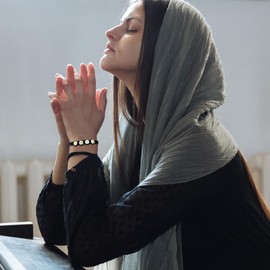 CJIAYUJEW WWJD Bracelets for Women Men What Would Jesus Do Bracelet Inspirational Religious Bracelet for Women Teens Girls (Black+white)